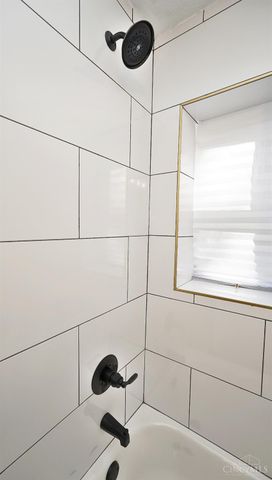 2992 W McMicken Avenue, Cincinnati, OH 45225