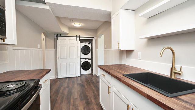 2992 W McMicken Avenue, Cincinnati, OH 45225