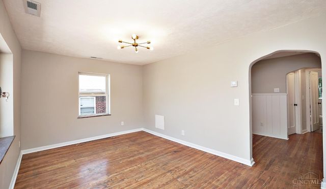 2992 W McMicken Avenue, Cincinnati, OH 45225