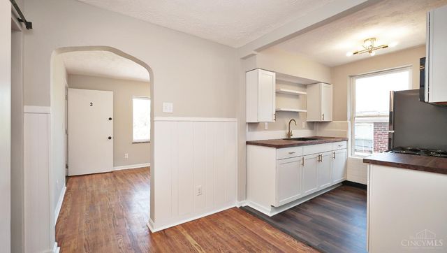 2992 W McMicken Avenue, Cincinnati, OH 45225