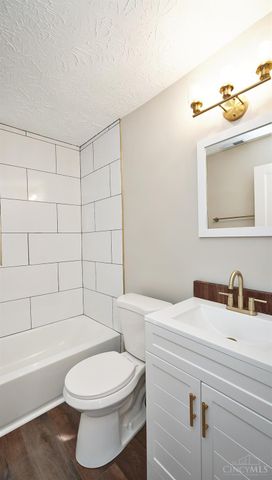 2992 W McMicken Avenue, Cincinnati, OH 45225