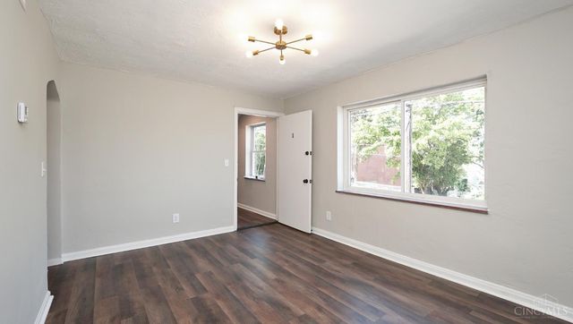 2992 W McMicken Avenue, Cincinnati, OH 45225