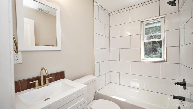 2992 W McMicken Avenue, Cincinnati, OH 45225