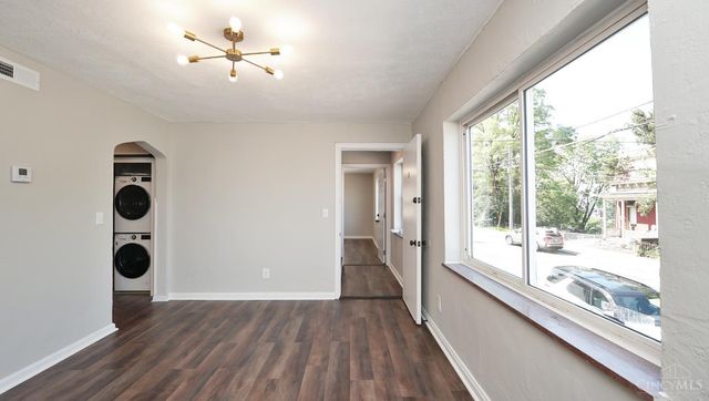 2992 W McMicken Avenue, Cincinnati, OH 45225