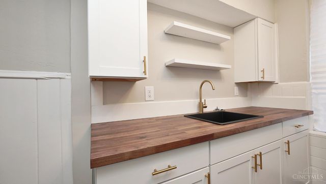 2992 W McMicken Avenue, Cincinnati, OH 45225