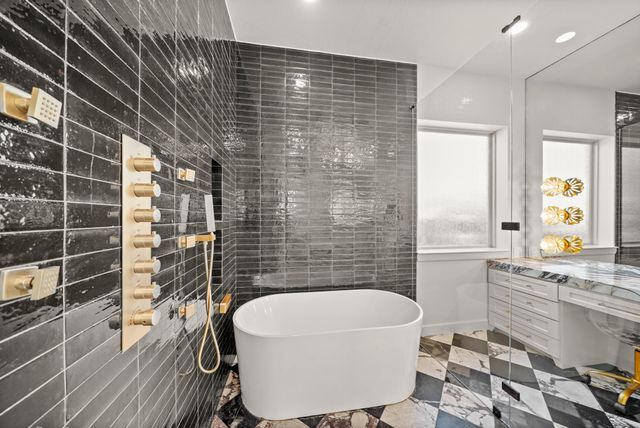 10602 Parkwood Court, Missouri City, TX 77459