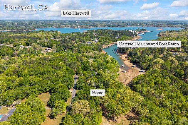 516 Winding Way, Hartwell, GA 30643