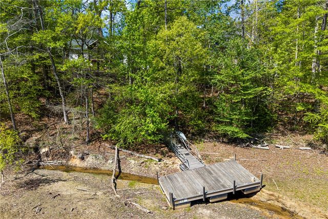 516 Winding Way, Hartwell, GA 30643