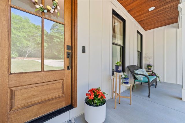 516 Winding Way, Hartwell, GA 30643