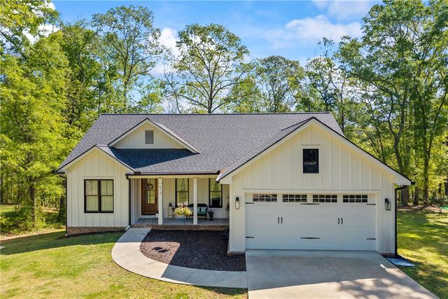 516 Winding Way, Hartwell, GA 30643