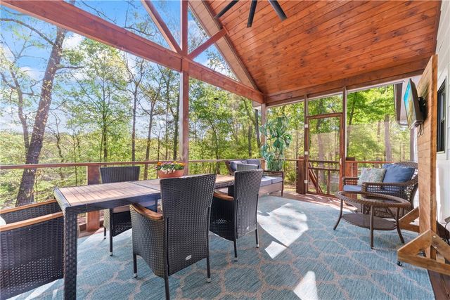 516 Winding Way, Hartwell, GA 30643