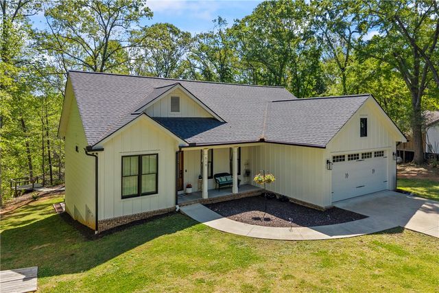 516 Winding Way, Hartwell, GA 30643
