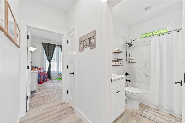 516 Winding Way, Hartwell, GA 30643