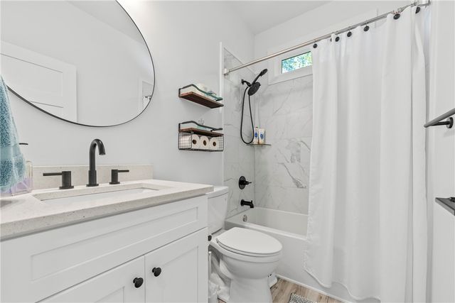 516 Winding Way, Hartwell, GA 30643