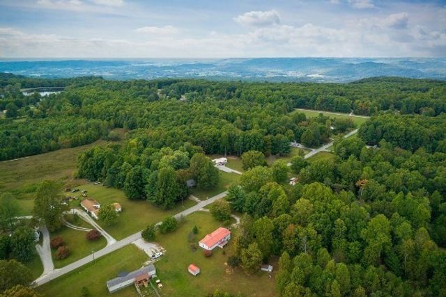 500 Moonlight Trl, Sparta, TN 38583