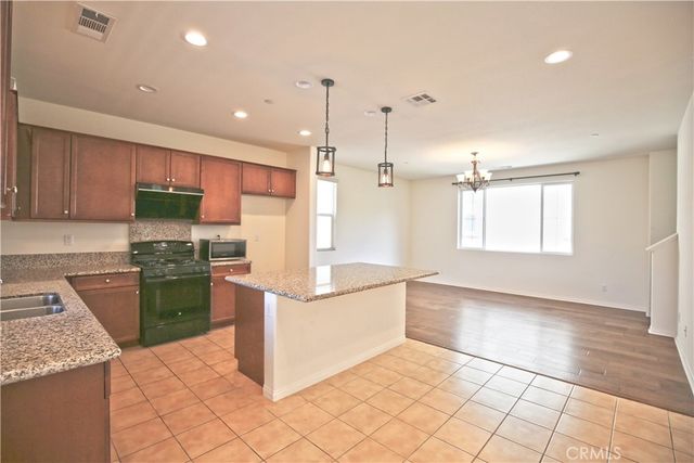 735 Banyan Way, Pomona, CA 91767