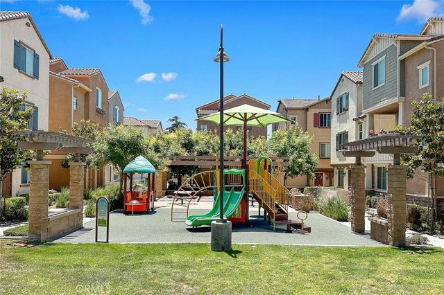 735 Banyan Way, Pomona, CA 91767