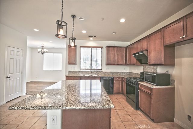 735 Banyan Way, Pomona, CA 91767