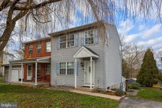 1524 MANOR BLVD, Lancaster, PA 17603