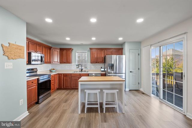 11909 MOLLY PITCHER CIR, Manassas, VA 20109