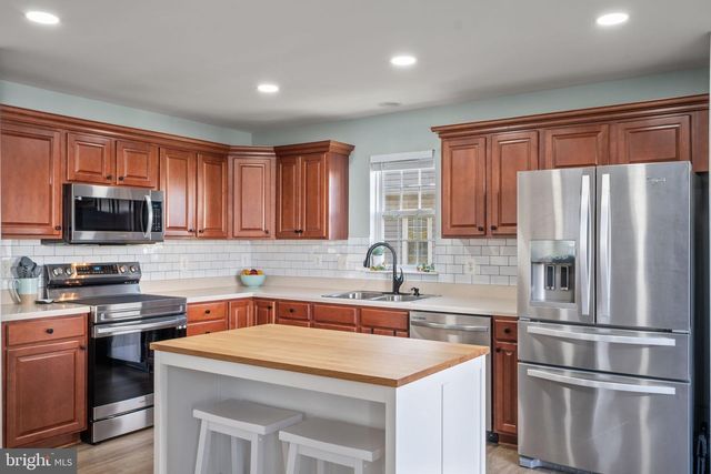 11909 MOLLY PITCHER CIR, Manassas, VA 20109