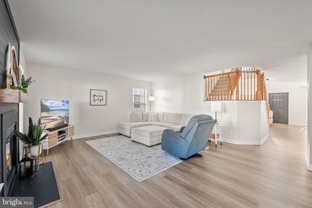 11909 MOLLY PITCHER CIR, Manassas, VA 20109