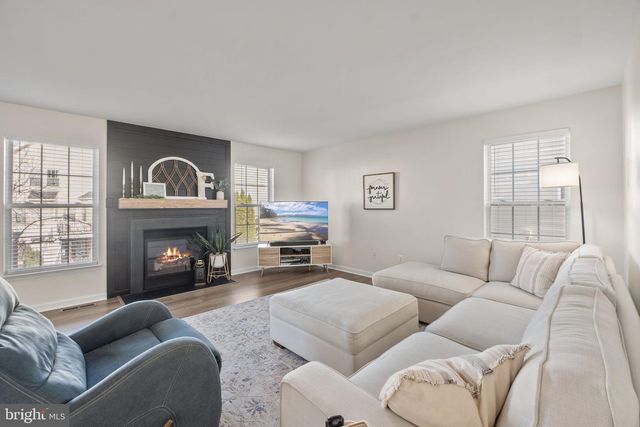 11909 MOLLY PITCHER CIR, Manassas, VA 20109