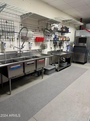 108 E SECOND Street, Winslow, AZ 86047