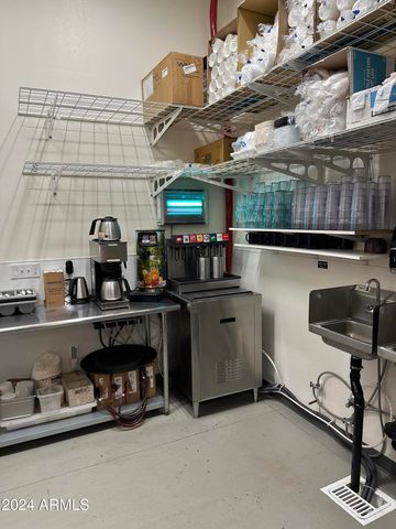 108 E SECOND Street, Winslow, AZ 86047