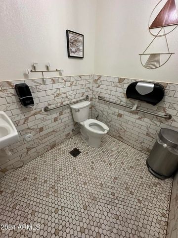 108 E SECOND Street, Winslow, AZ 86047