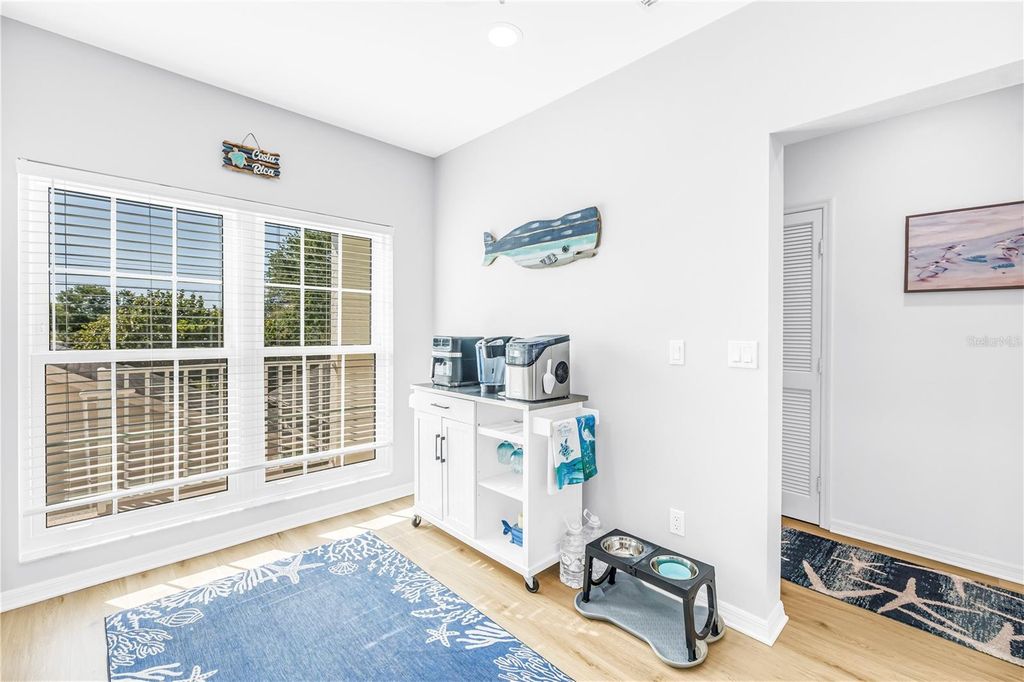 Image 17 of property listing at 11351 SHIPWATCH LANE 1843, Largo, FL 33774