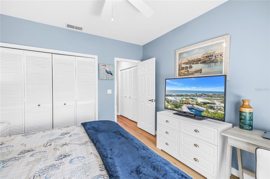 Image 28 of property listing at 11351 SHIPWATCH LANE 1843, Largo, FL 33774