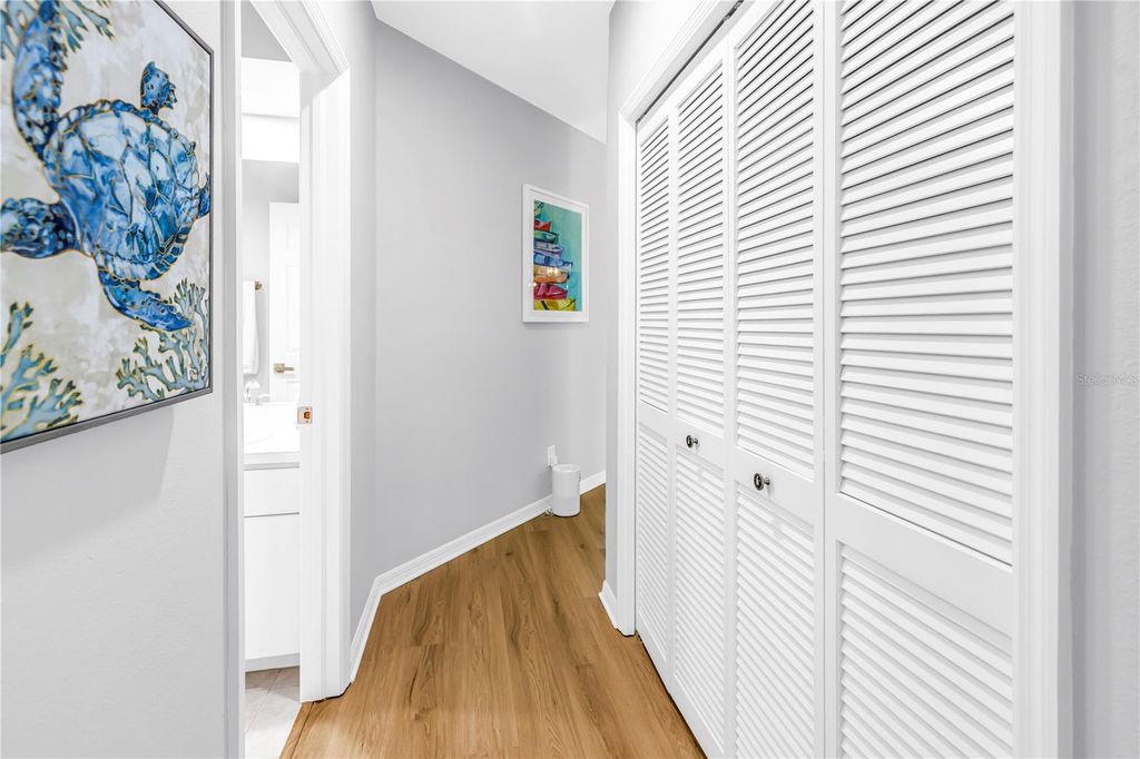 Image 35 of property listing at 11351 SHIPWATCH LANE 1843, Largo, FL 33774