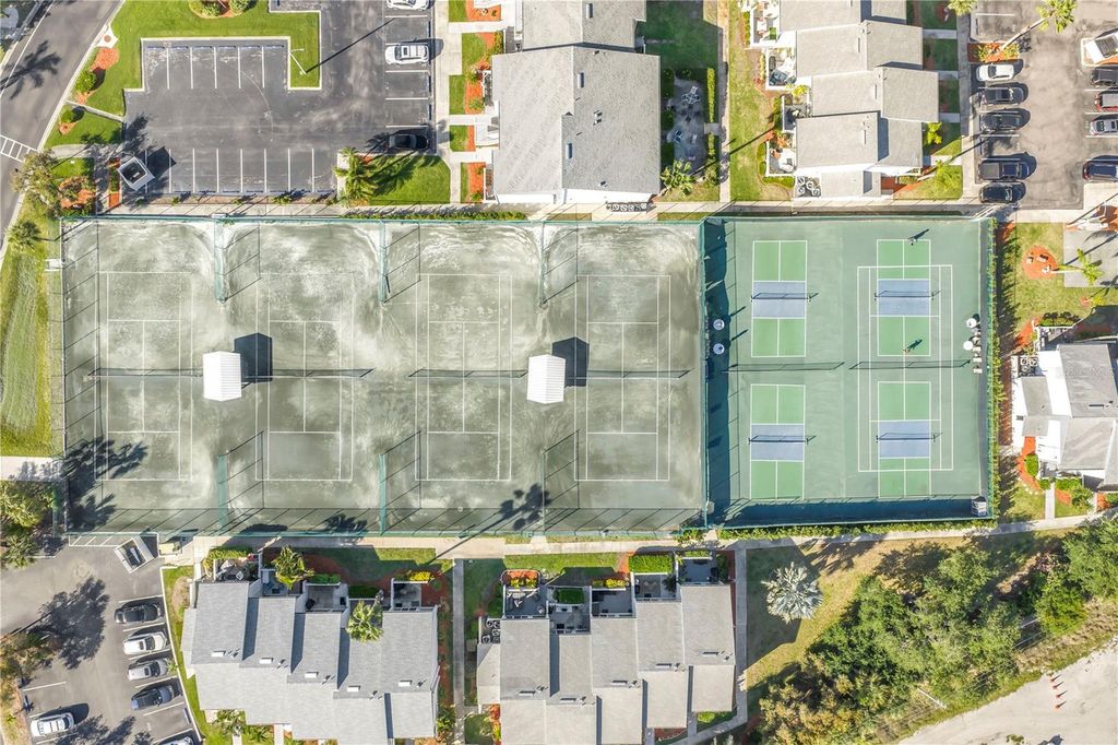 Image 45 of property listing at 11351 SHIPWATCH LANE 1843, Largo, FL 33774