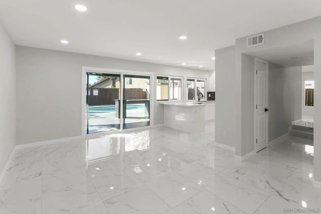 4826 Cannington Dr, San Diego, CA 92117