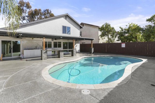 4826 Cannington Dr, San Diego, CA 92117