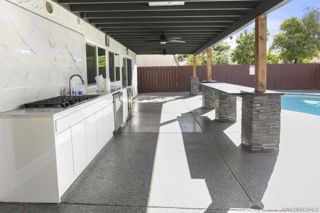 4826 Cannington Dr, San Diego, CA 92117