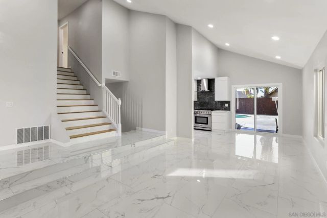 4826 Cannington Dr, San Diego, CA 92117