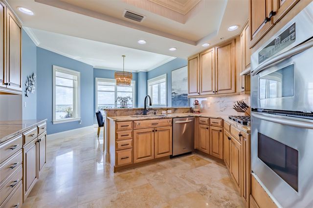 130 RIVIERA DUNES WAY 802, Palmetto, FL 34221