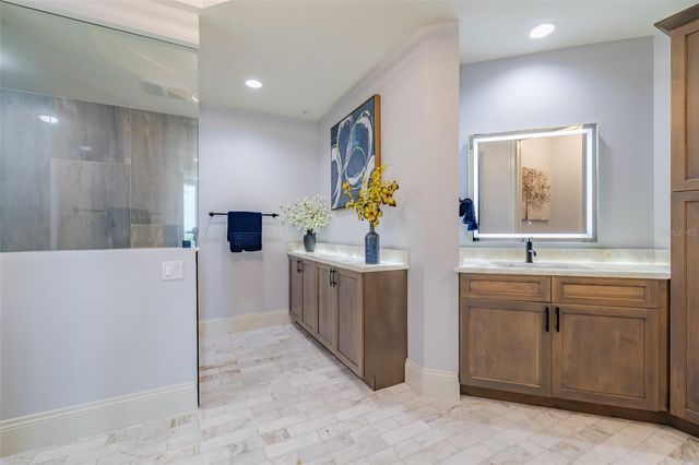 130 RIVIERA DUNES WAY 802, Palmetto, FL 34221