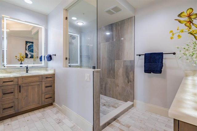 130 RIVIERA DUNES WAY 802, Palmetto, FL 34221