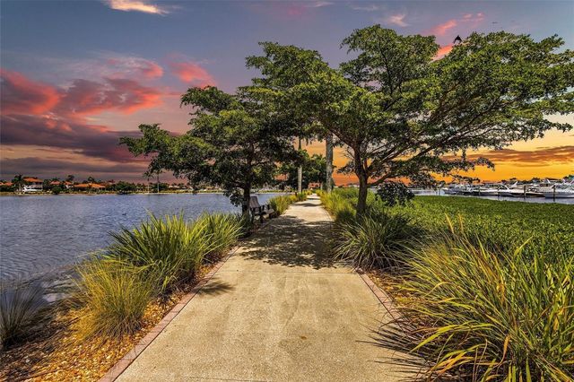 130 RIVIERA DUNES WAY 802, Palmetto, FL 34221