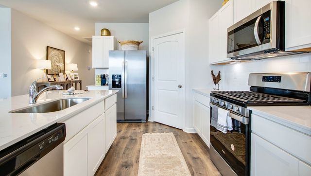 2207 Quinn Drive, White House, TN 37188