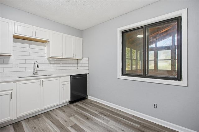 2857 Cherokee Cove, Stone Mountain, GA 30087