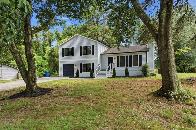 2857 Cherokee Cove, Stone Mountain, GA 30087