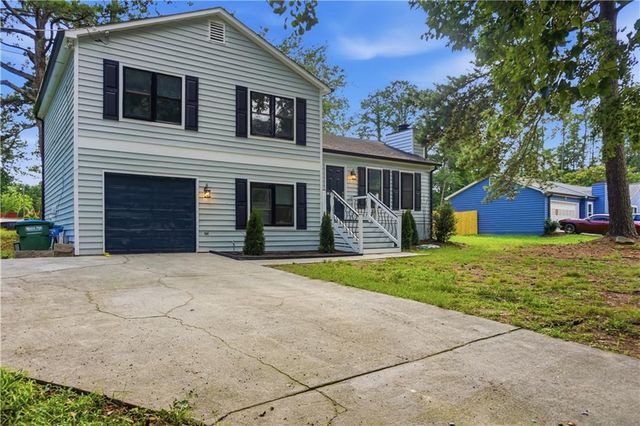 2857 Cherokee Cove, Stone Mountain, GA 30087