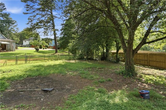 2857 Cherokee Cove, Stone Mountain, GA 30087