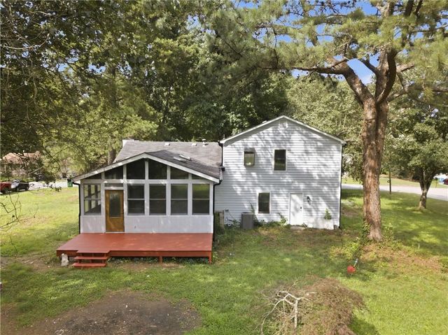 2857 Cherokee Cove, Stone Mountain, GA 30087