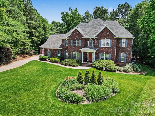1233 Silver Arrow Court, Fort Mill, SC 29715