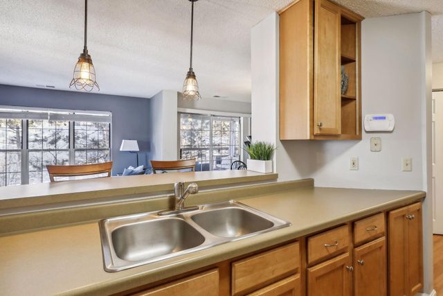 5970 Chasewood Parkway 201, Hopkins, MN 55343